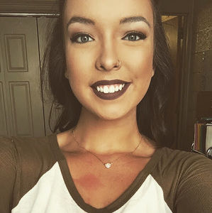 Meet your Posher, Jillian